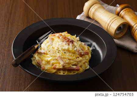 美味しそうなスパゲッティカルボナーラ 美味しそうなスパゲッティカルボナーラ 124754703