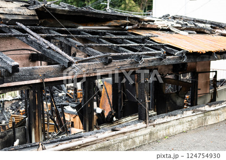 火事 廃墟 火災現場 火事 廃墟 火災現場 124754930