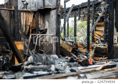 火事 廃墟 火災現場 火事 廃墟 火災現場 124754934