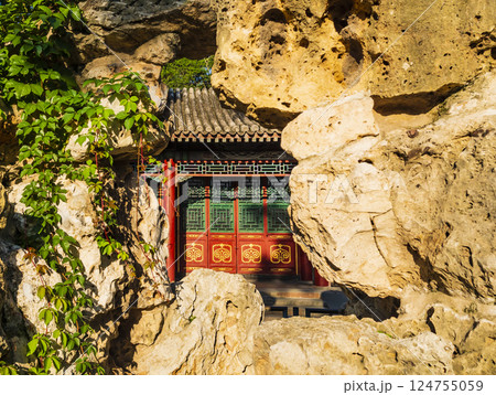 Suggestive glimpse of Yu LAN Tang ancient building in Summer Palace, Beijing, China Suggestive glimpse of Yu LAN Tang ancient building in Summer Palace, Beijing, China 124755059