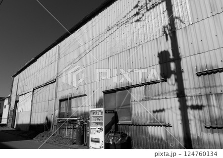 スレートの建屋 124760134