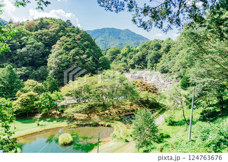 ＜長野＞寝覚の床美術公園 124763676