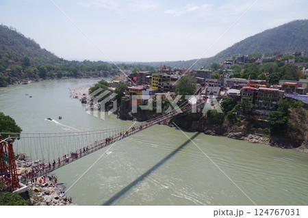 インド　リシュケシュ　ガンジス川 124767031