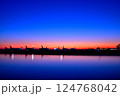 幻想的な朝空 124768042