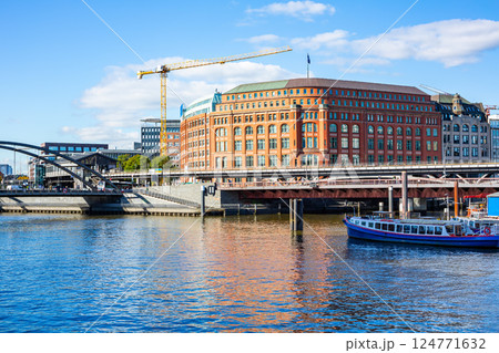 Baumwall embankment 124771632