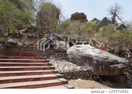 インド 仏教八大聖地ラージギル 霊鷲山 インド 仏教八大聖地ラージギル 霊鷲山 124771642