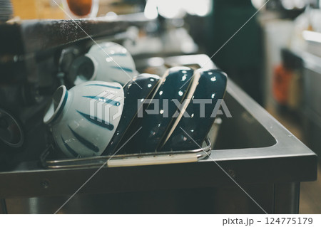 coffee shop coffee shop 124775179