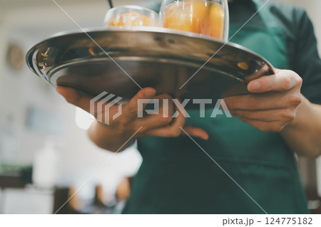 coffee shop coffee shop 124775182