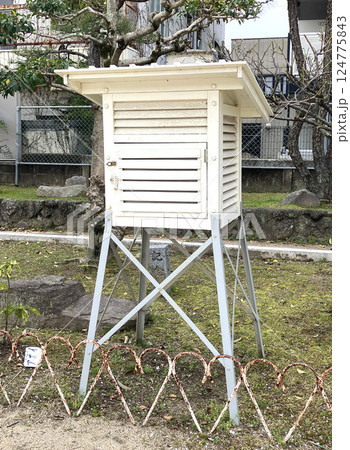 百葉箱 百葉箱 124775843