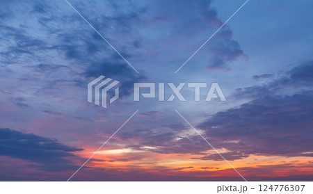 Sunset sky background Sunset sky background 124776307