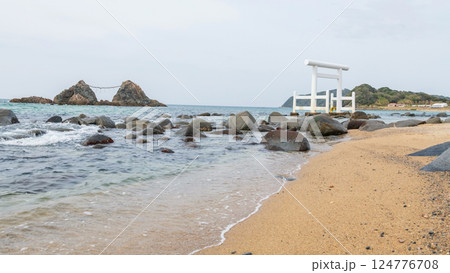 Torii gate and Sakurai Futamigaura couple stones in Itoshima, Fukuoka Torii gate and Sakurai Futamigaura couple stones in Itoshima, Fukuoka 124776708