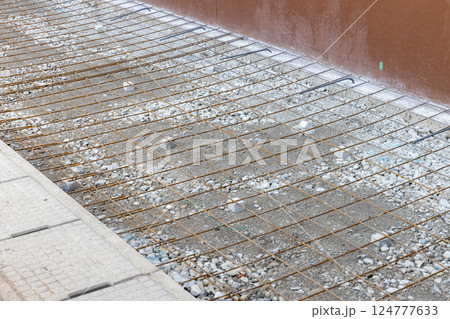 コンクリートの打設前 124777633