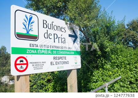 Signal indicating direction of Bufones de Pria, Llanes, Asturias Signal indicating direction of Bufones de Pria, Llanes, Asturias 124777638