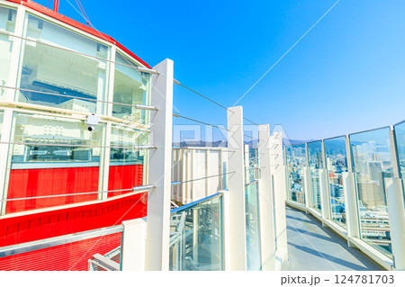 春の神戸港　神戸ポートタワー　兵庫県神戸市 124781703