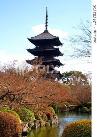 京都府 東寺・五重塔(国宝) 京都市 南区 九条町 2022年2月 京都府 東寺・五重塔(国宝) 京都市 南区 九条町 2022年2月 124782750