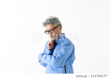 作業着を着た男性 作業着を着た男性 124784277