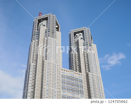 青空に映える東京都庁 青空に映える東京都庁 124785662