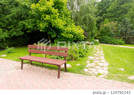 Walkway in the park in the summer 124792143