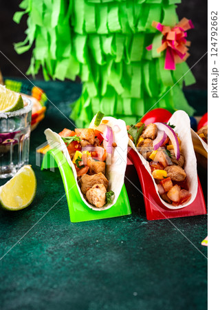 Cinco de Mayo concept with traditional Mexican food 124792662