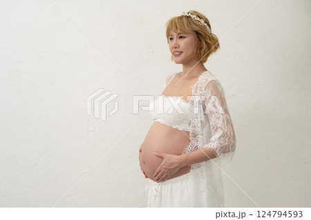 妊娠 妊婦 マタニティ 女性 124794593