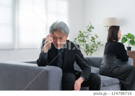 夫婦喧嘩 夫婦喧嘩 124796718
