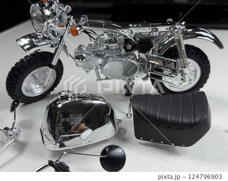 大型プラモデルを作ろう　オートバイ 124796903