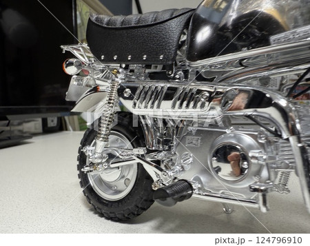 大型プラモデルを作ろう　オートバイ 124796910