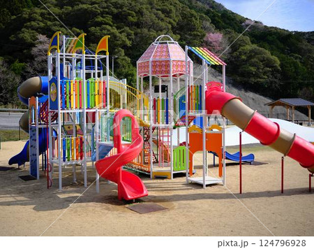 遊具 124796928