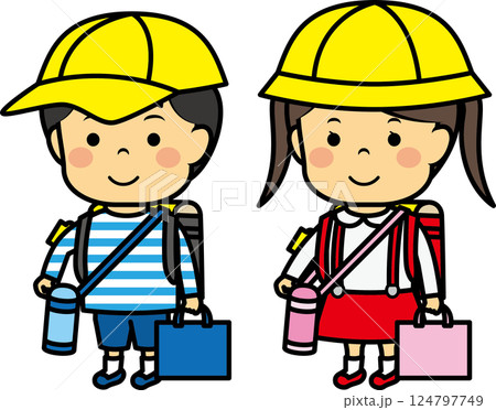 ランドセルを背負って歩く小学生男女 124797749
