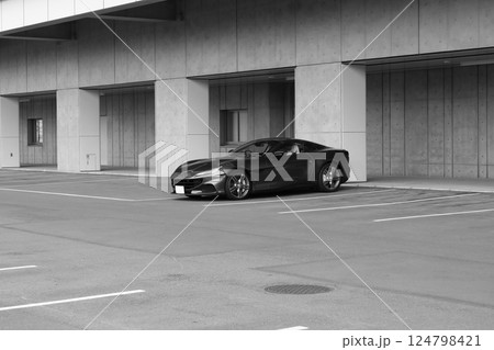 イタリア製のスポーツカー 124798421