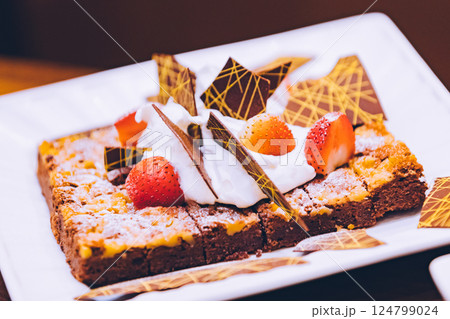 デザートビュッフェ 124799024