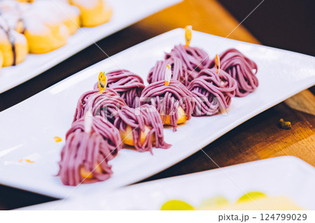 デザートビュッフェ 124799029