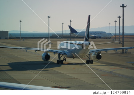中部国際空港 大型旅客機 124799914