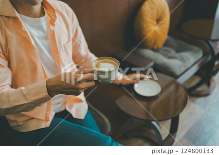 coffee shop 124800133