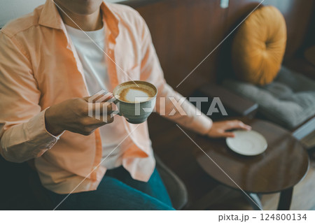 coffee shop 124800134