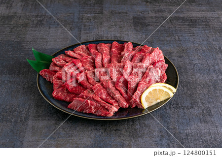 国産黒毛和牛　焼肉用　モモ肉 124800151