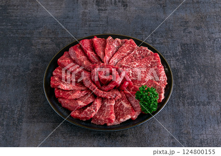 国産黒毛和牛 焼肉用 モモ肉 国産黒毛和牛 焼肉用 モモ肉 124800155