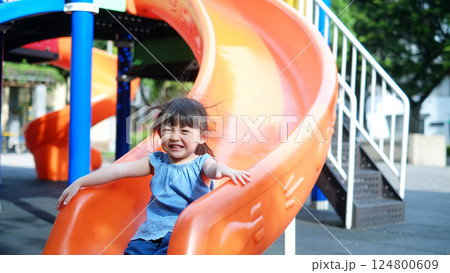 子供 子 年下 124800609