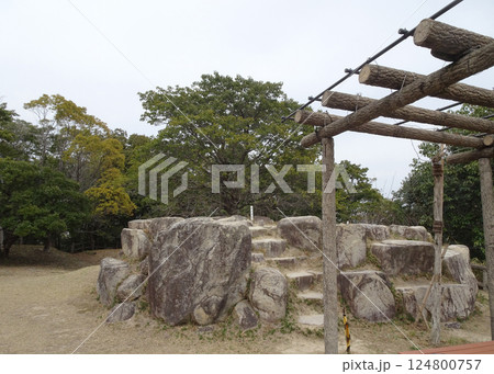 広島市佐伯区 海老山の山頂にある二等三角点の標識 海老山公園展望台 写真 124800757