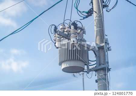 電柱バケツ　柱上変圧器 124801770
