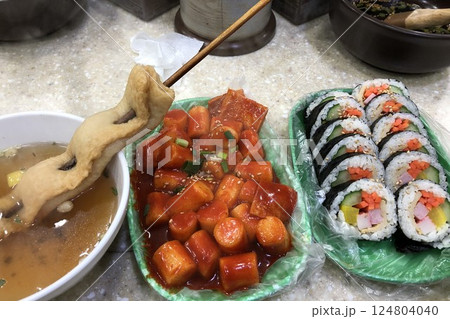 韓国屋台のトッポッキとキンパとおでん 124804040