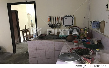 ラオスの田舎の家の台所 ラオスの田舎の家の台所 124804343