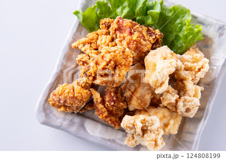 鶏の唐揚げ 124808199