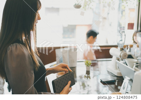 coffee shop coffee shop 124808475