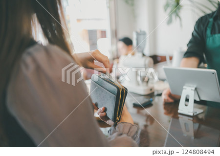 coffee shop coffee shop 124808494