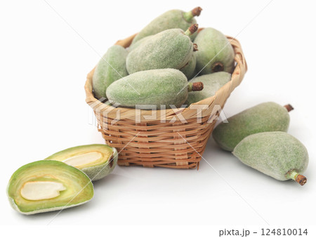Green almond Green almond 124810014
