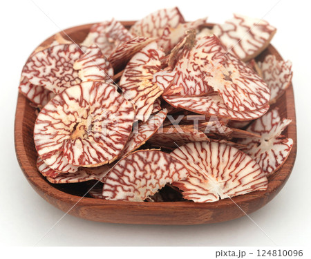Sliced betel nut Sliced betel nut 124810096