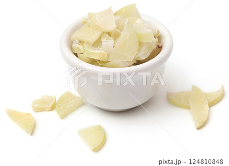 Sliced amla fruits Sliced amla fruits 124810848
