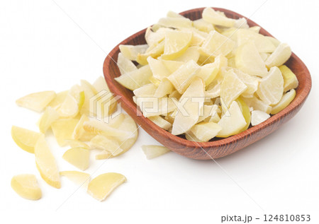 Sliced amla fruits Sliced amla fruits 124810853