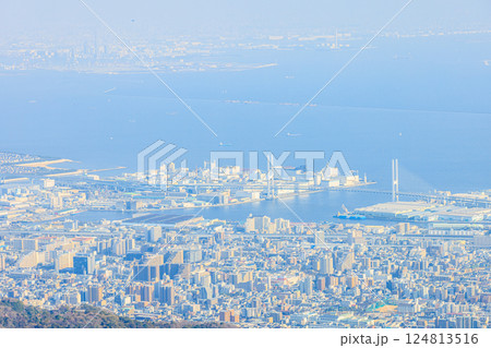 春の六甲山天覧台から見た景色 兵庫県神戸市 春の六甲山天覧台から見た景色 兵庫県神戸市 124813516